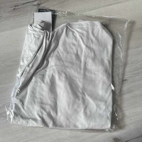 PUMA Training Favorite Heather large logo t-shirt in light gray size‎ S/P NWT - Picture 8 of 8